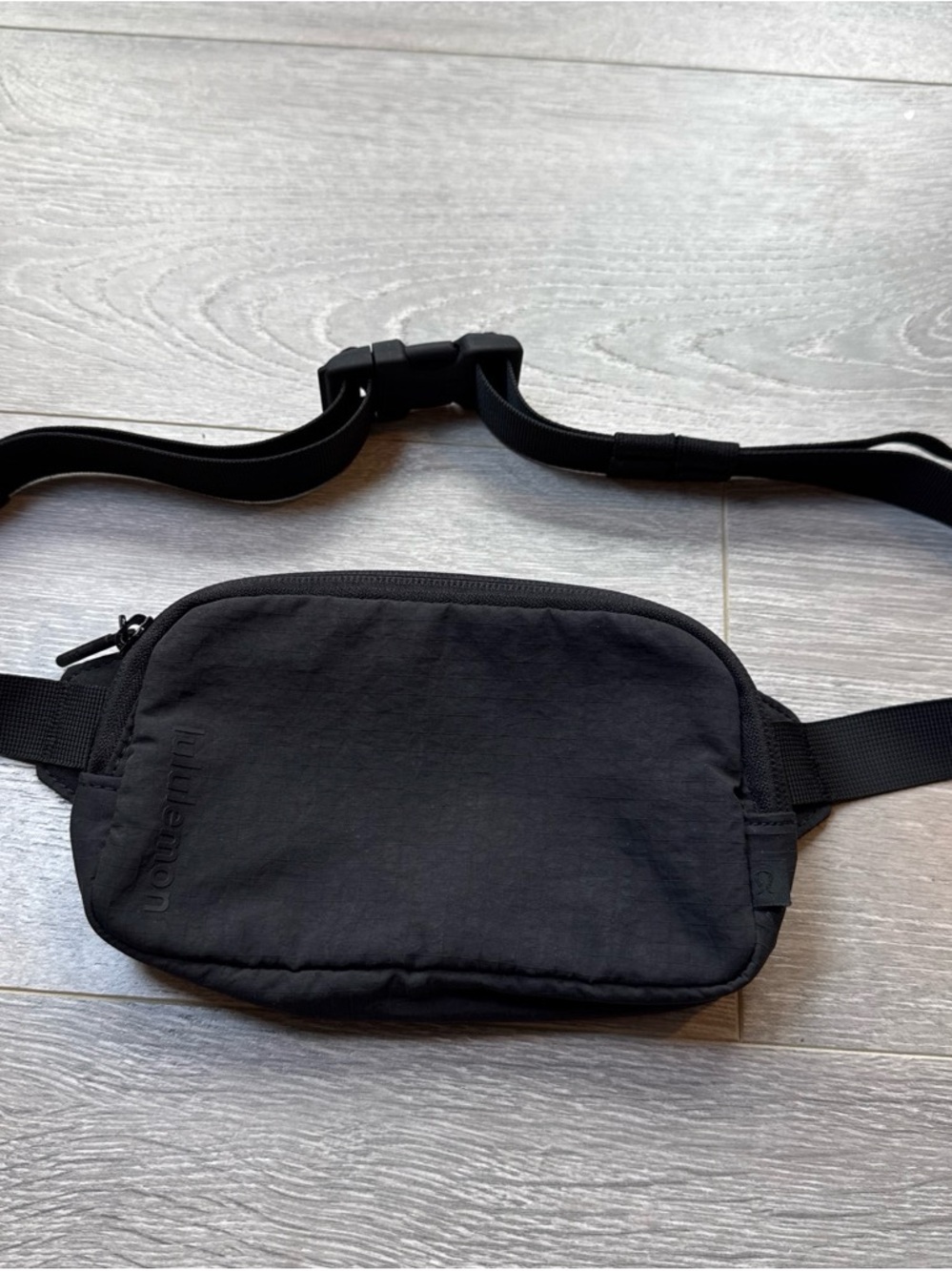 Lululemon Mini Everywhere Belt Bag - Black